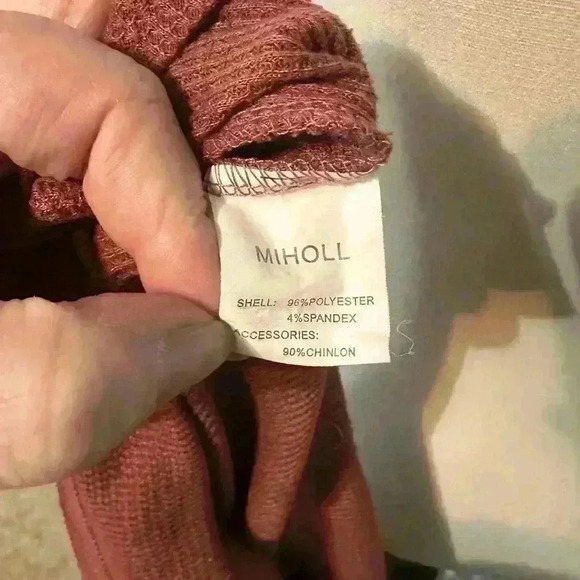 Miholl women’s lace sleeve top. Coral color. Size small. Zip up back. - Picture 7 of 7